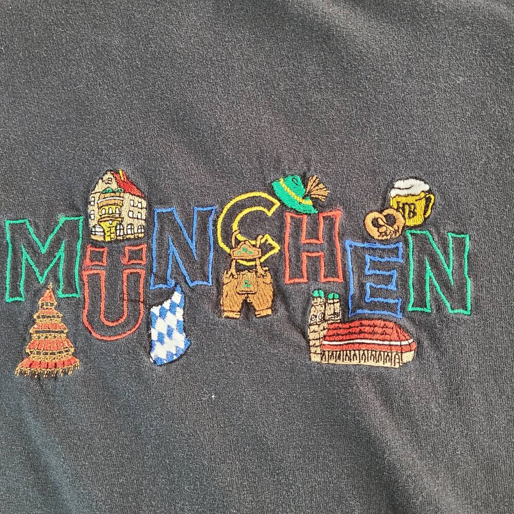 Tago embroidered München black tee shirt short sleeves Large Y2K